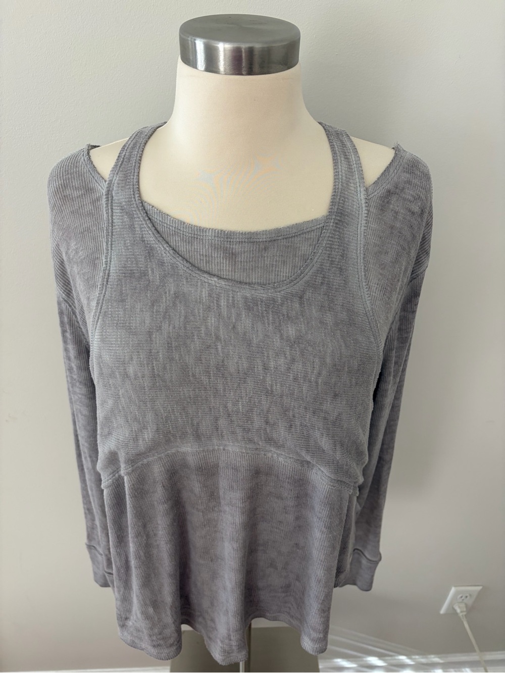 Free People Movement Zenith Tee Ash Gray Relaxed Long-Sleeve M Gorpcore Boho - Picture 5 of 10
